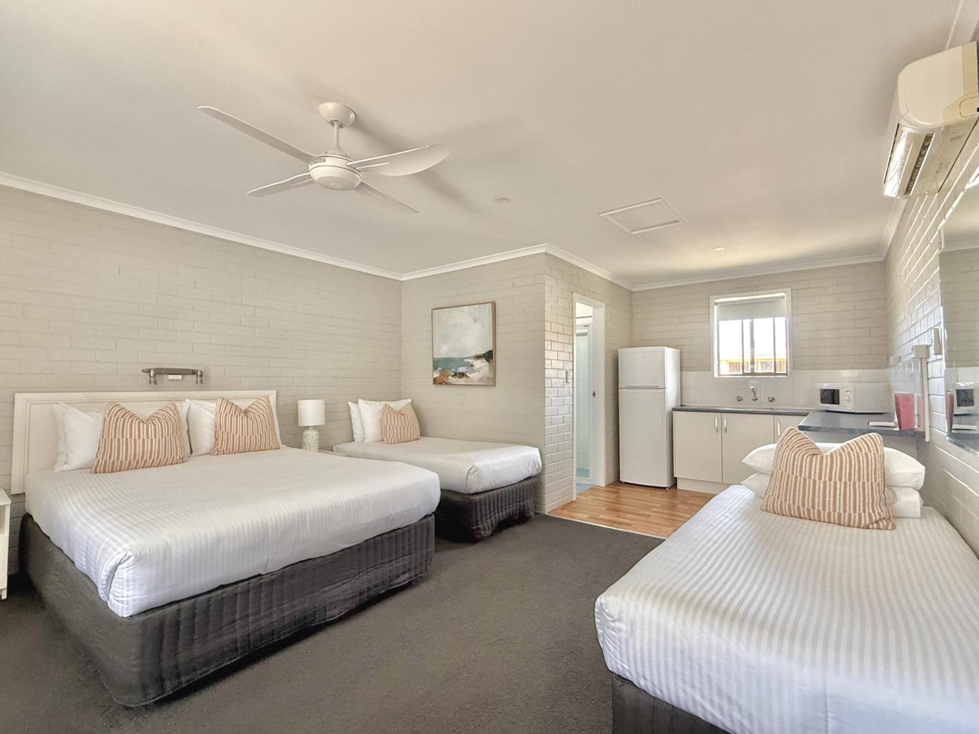 Pelican Motor Inn Merimbula Exteriör bild